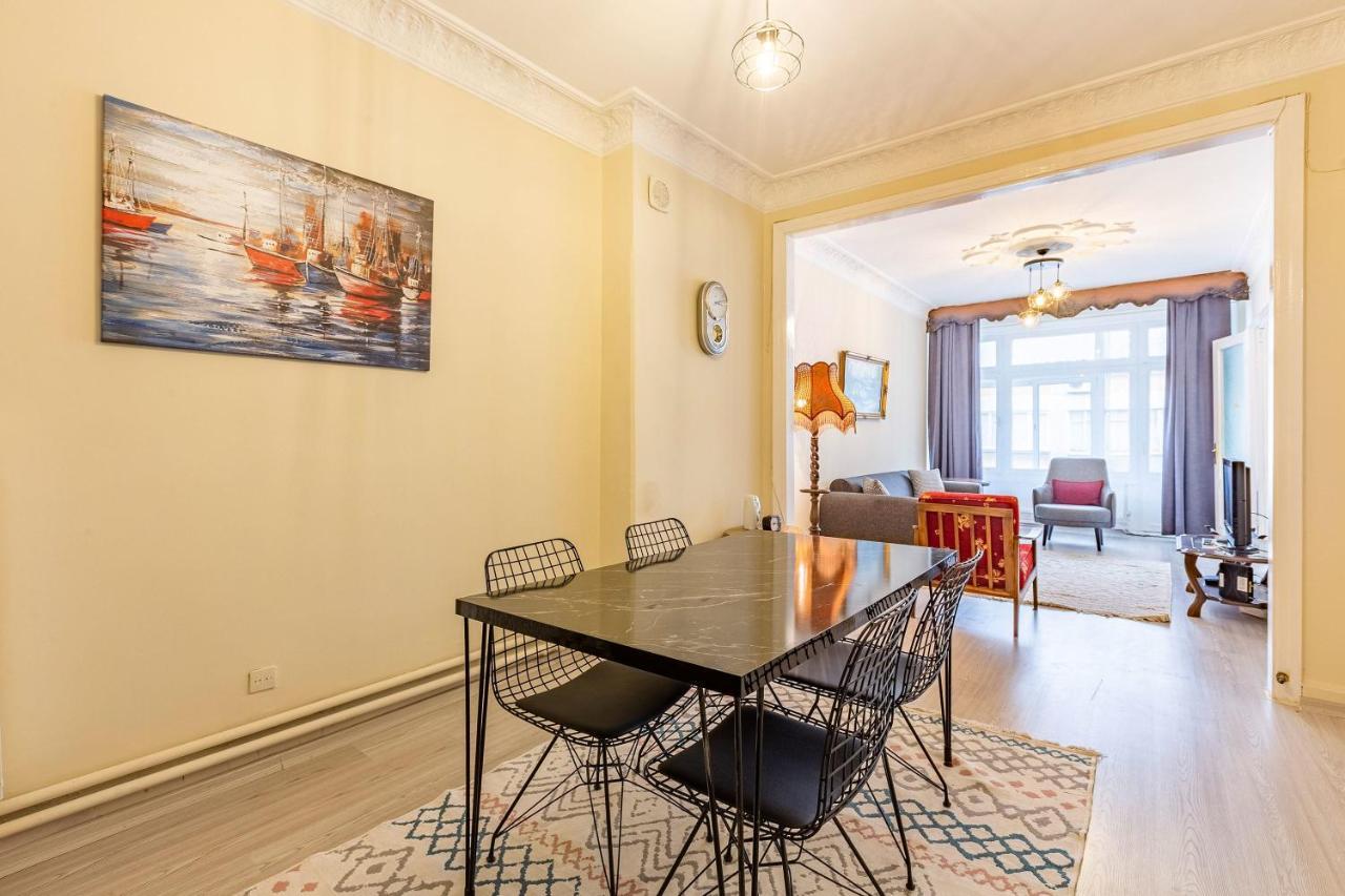 Charming Apartment Surrounded By Vibrant Attractions In Kadikoy Istanbul Exterior photo