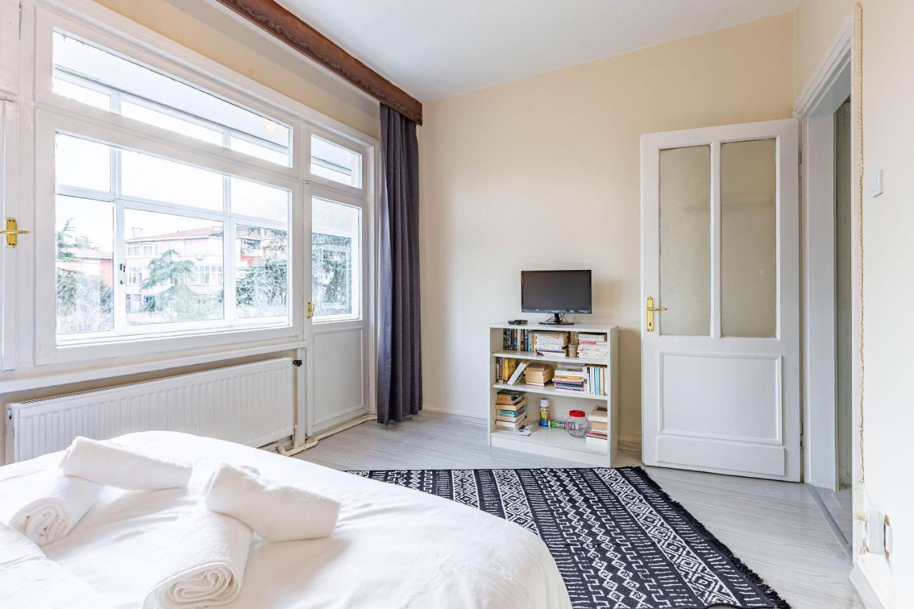 Charming Apartment Surrounded By Vibrant Attractions In Kadikoy Istanbul Exterior photo